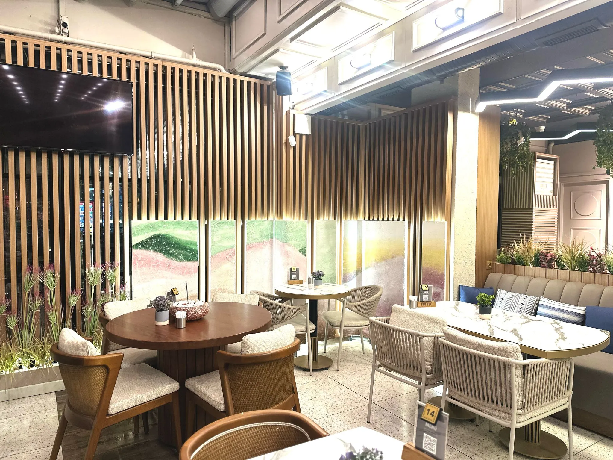 Fink Cafe - 4