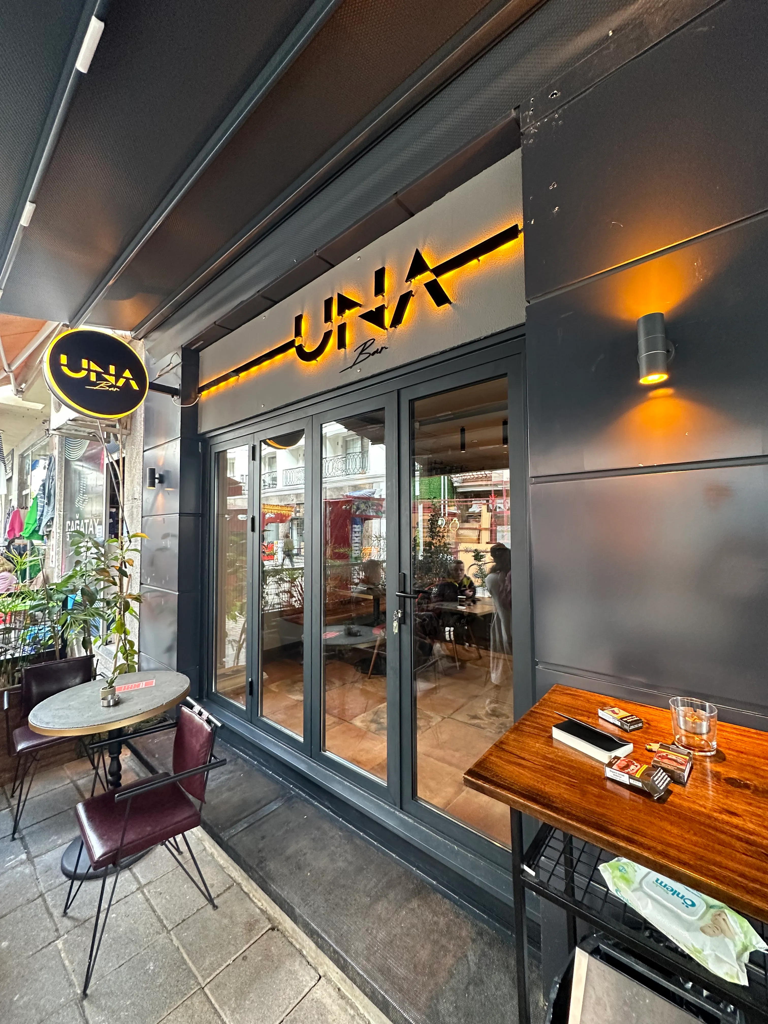 UNA BAR&CAFE - 3